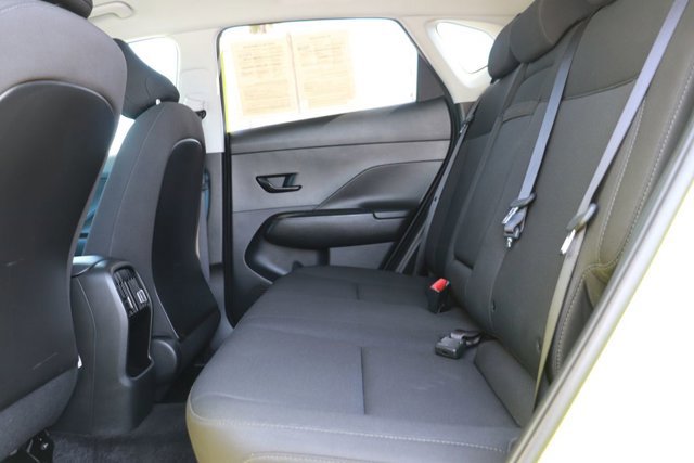 Used 2025 Hyundai Kona SEL image 12
