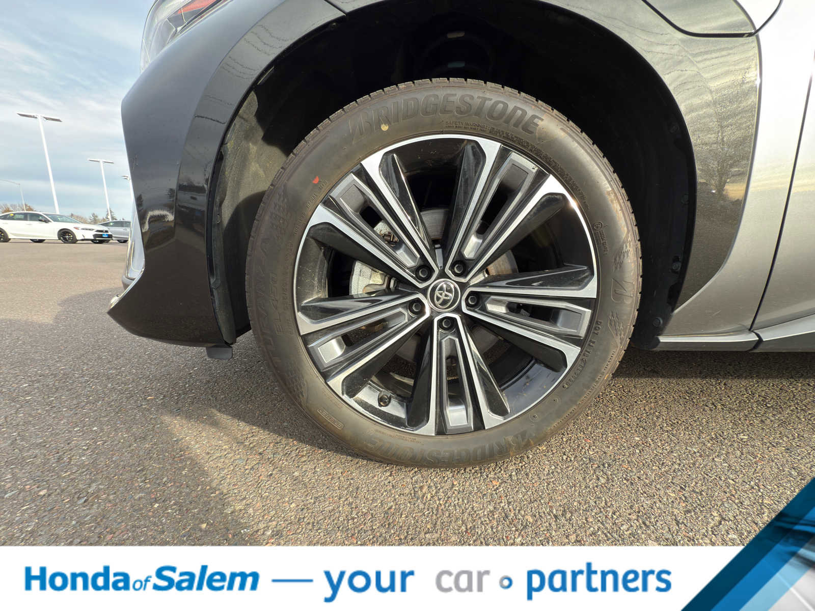 Used 2023 Toyota bZ4X Limited image 11