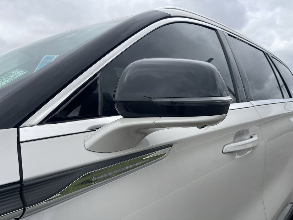 Used 2023 Lincoln Aviator Reserve w/ Elements Package Plus image 11