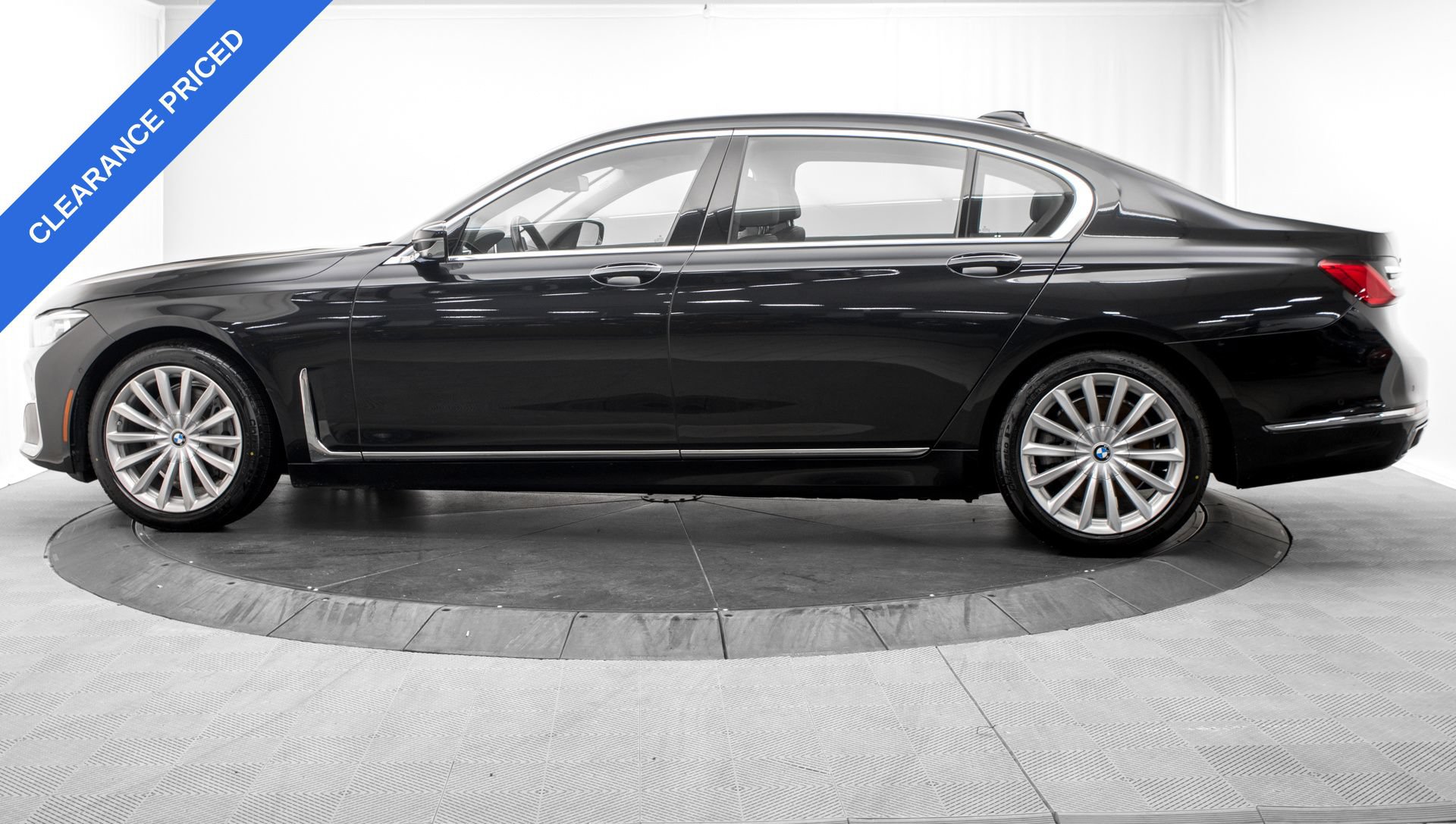 Used 2020 BMW 740i xDrive AWD/4WD image 4