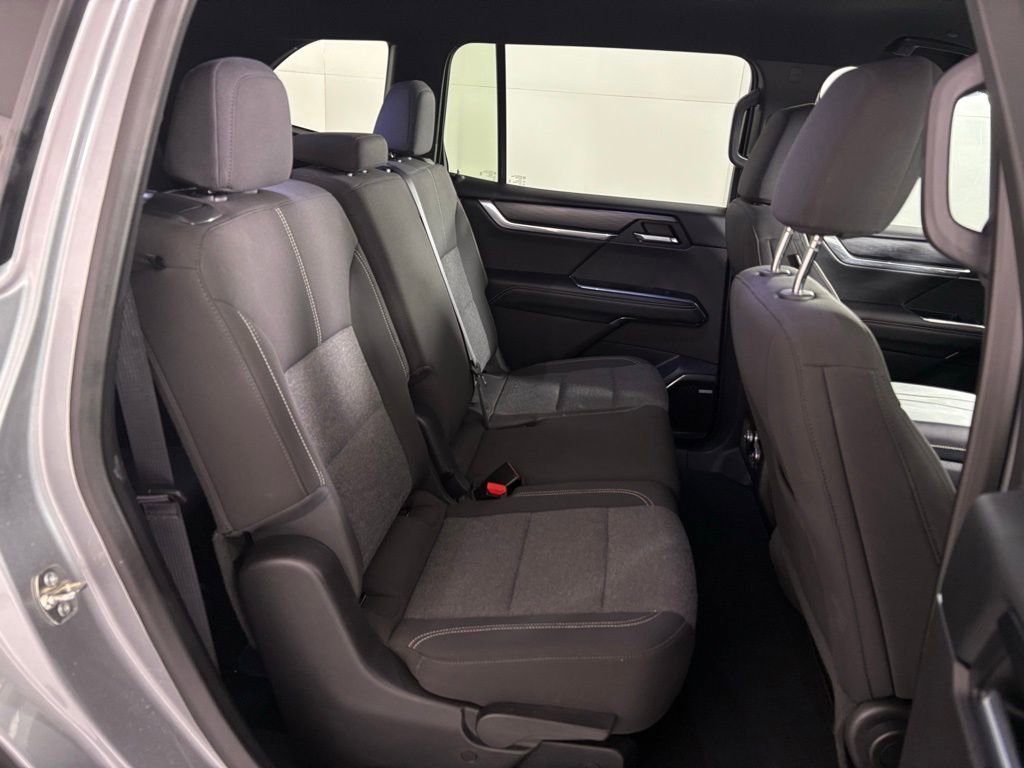 Used 2025 GMC Acadia Elevation image 44