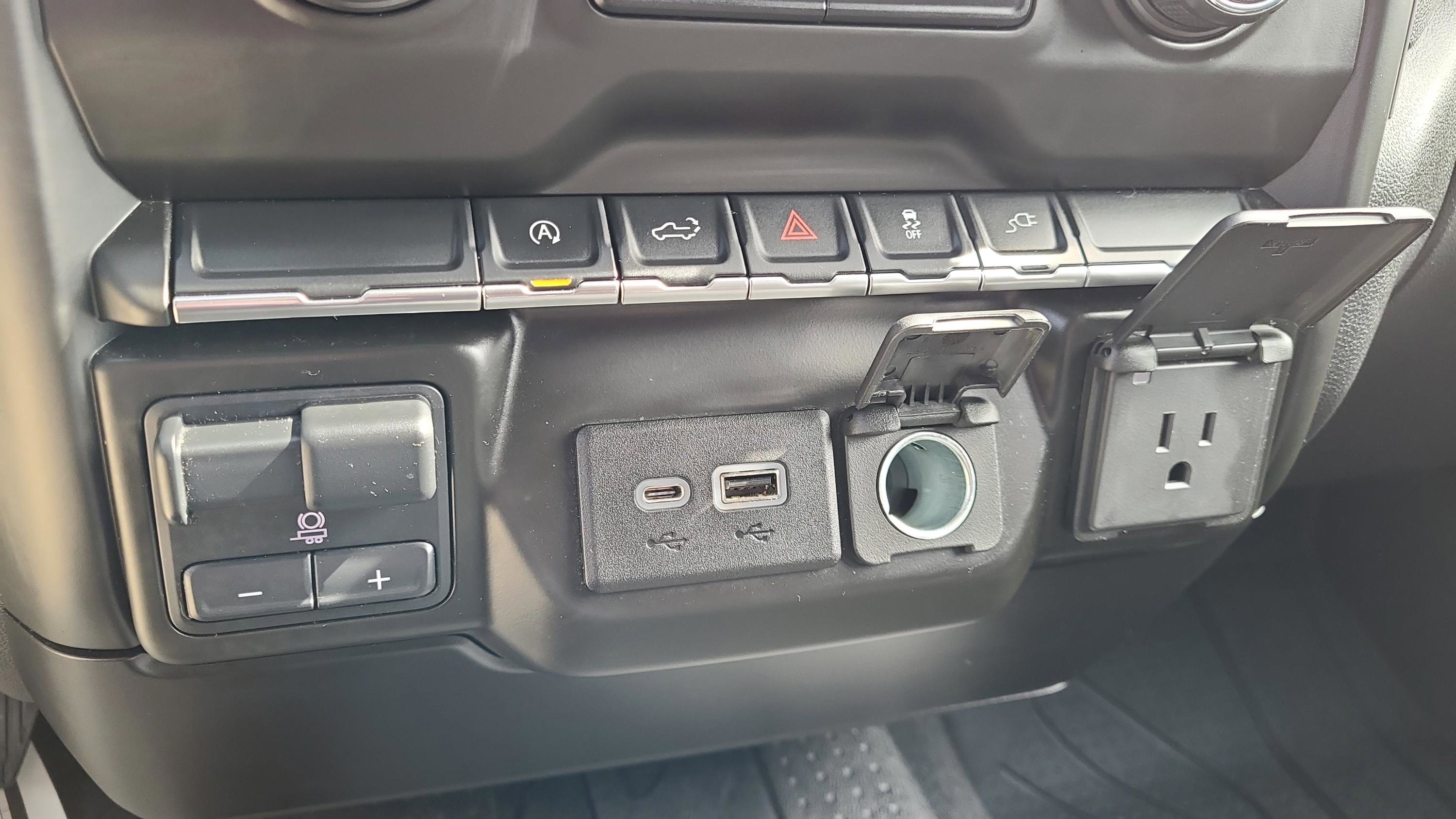 Used 2021 Chevrolet Silverado 1500 Custom image 21