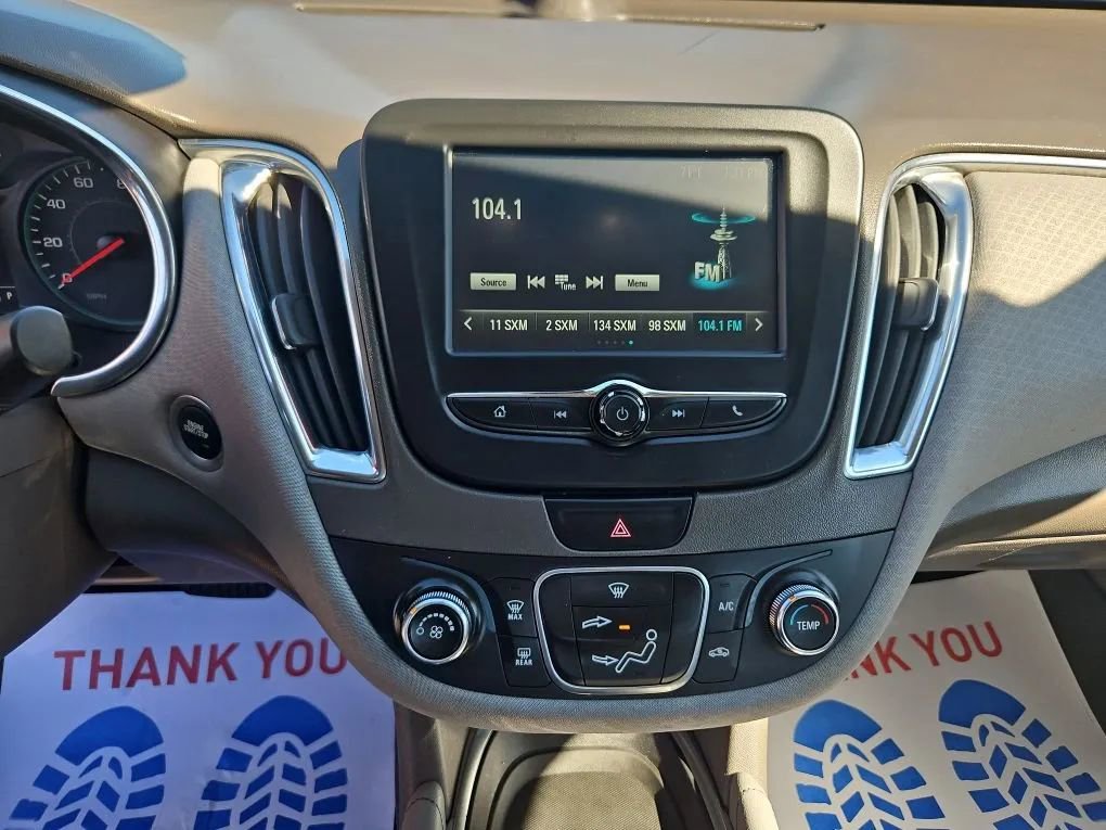 Used 2018 Chevrolet Malibu LT w/ Sport Package image 14