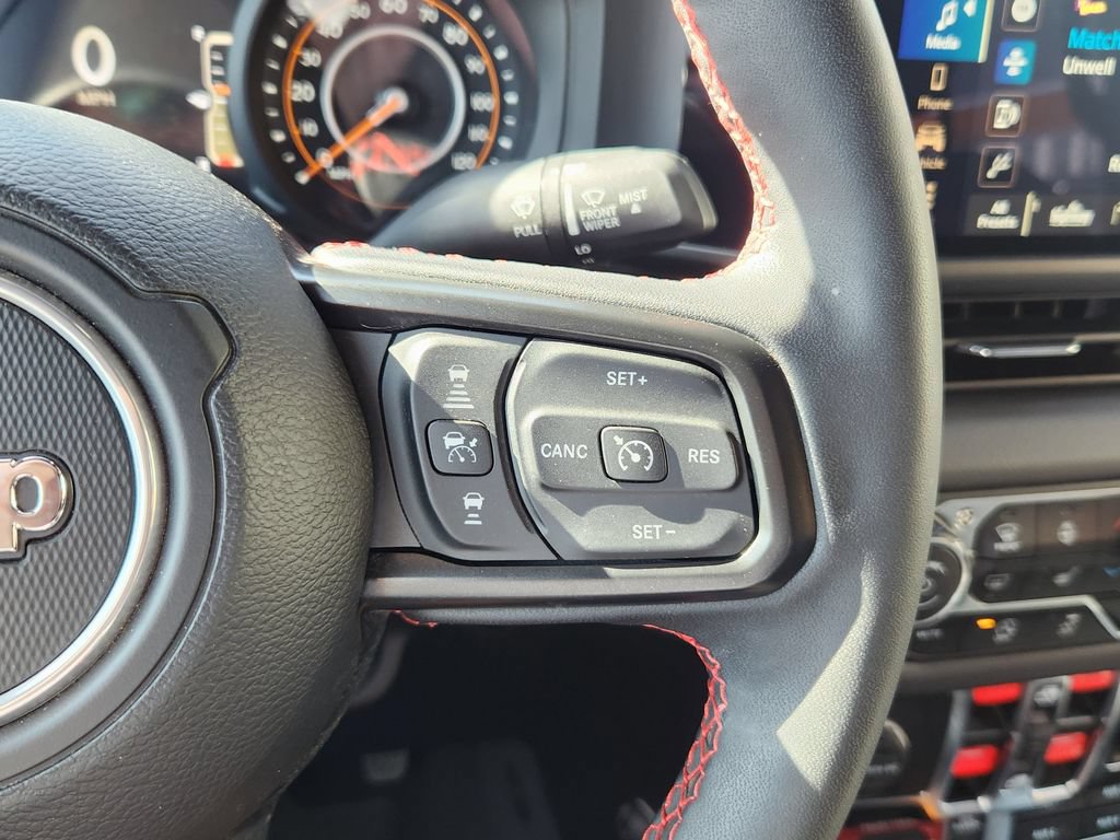 Used 2024 Jeep Gladiator Rubicon w/ Convenience Group AWD/4WD image 23