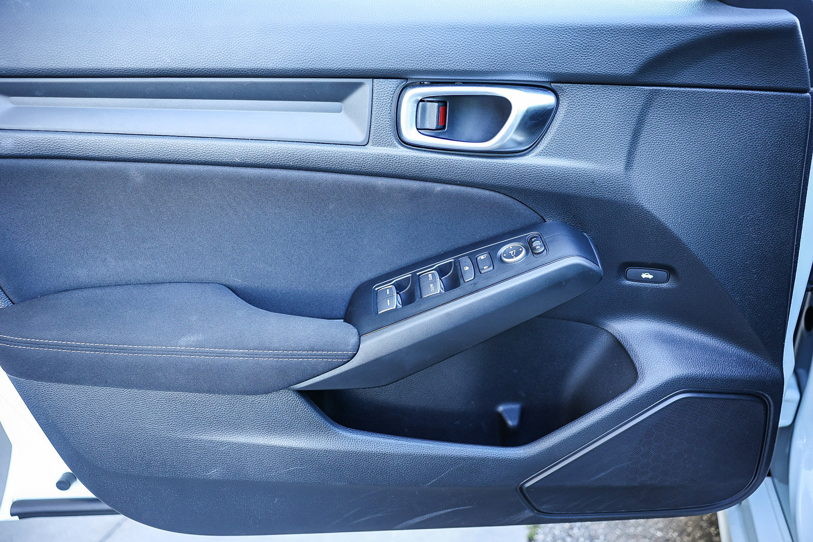 Certified 2025 Honda Civic LX image 25