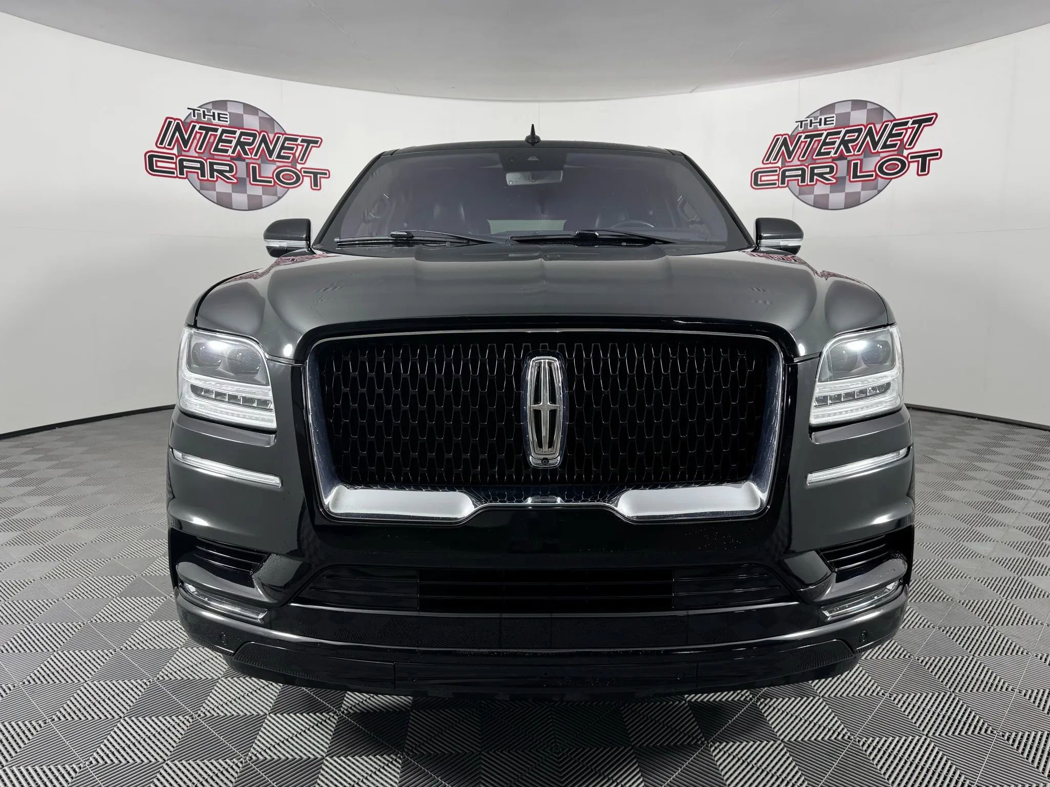 Used 2020 Lincoln Navigator L Reserve w/ Equipment Group 208A Reserve image 2
