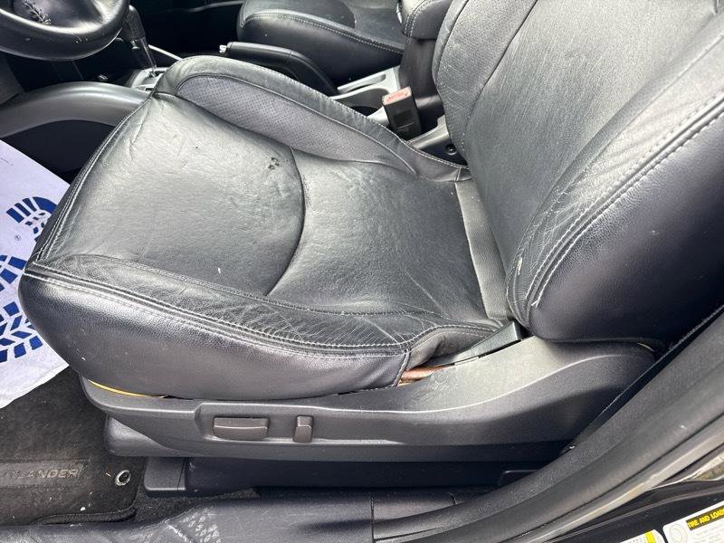 Used 2010 Mitsubishi Outlander XLS image 9