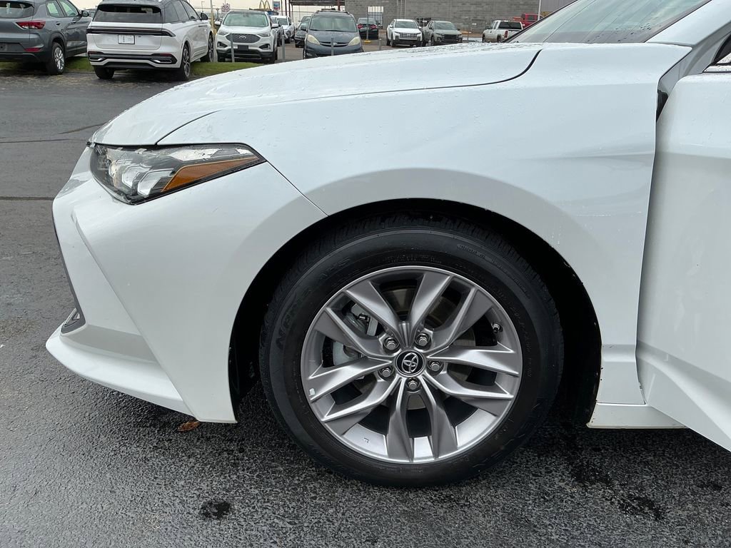 Used 2019 Toyota Avalon image 32