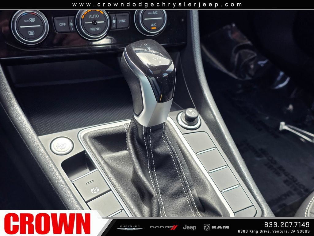 Used 2024 Volkswagen Jetta SE FWD image 29