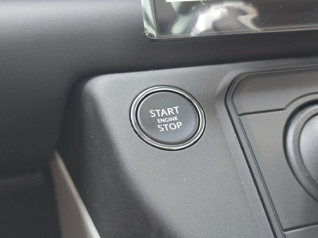 New 2026 Land Rover Defender 130 X-Dynamic SE AWD/4WD image 25