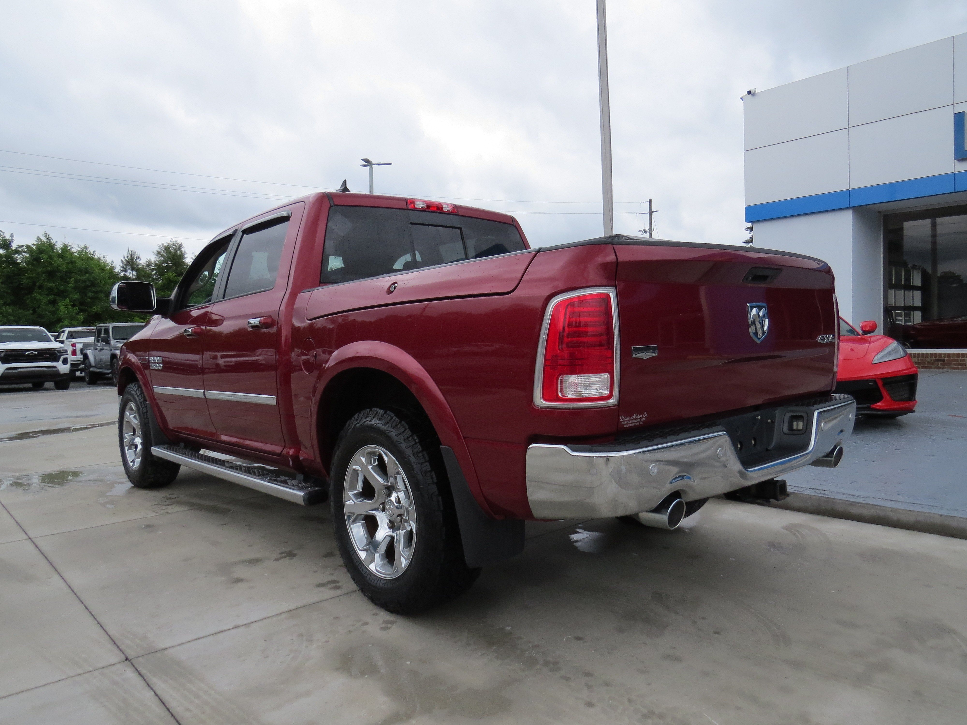 Used 2015 RAM 1500 Laramie w/ Convenience Group AWD/4WD image 4