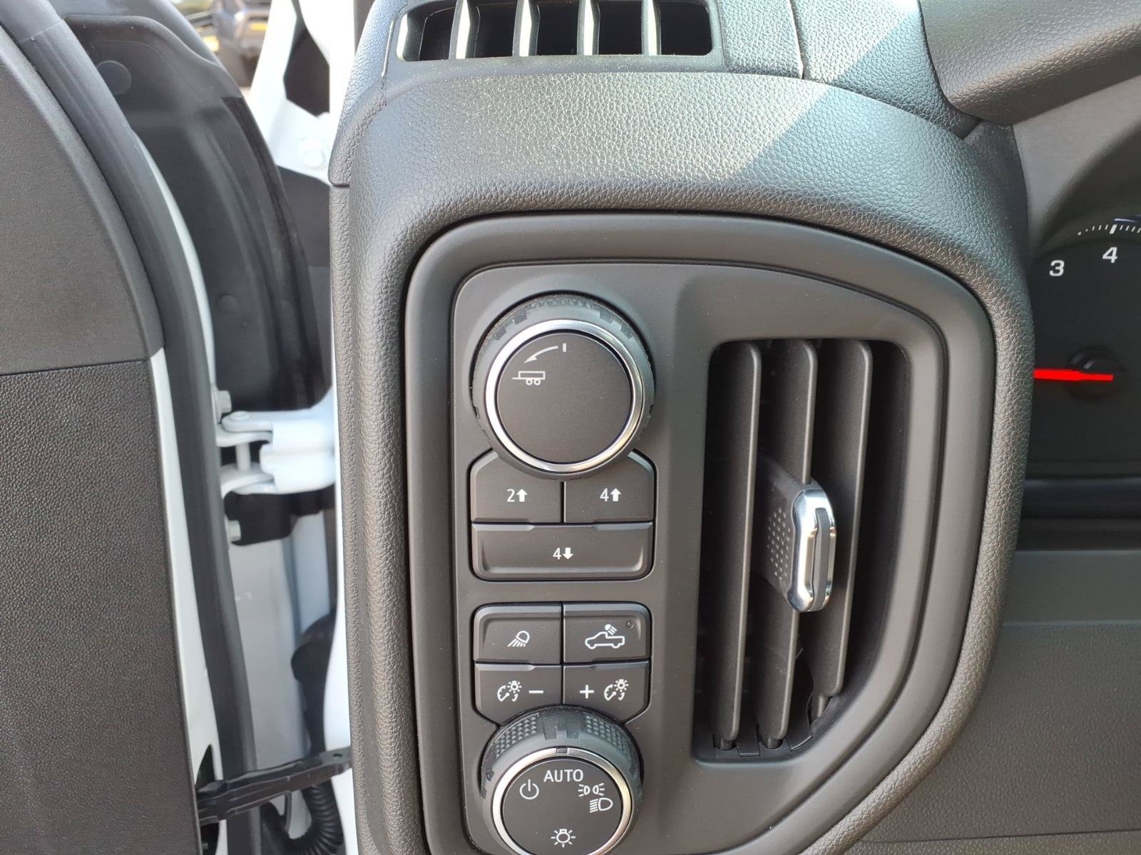 Used 2024 Chevrolet Silverado 2500 Custom w/ Custom Value Package AWD/4WD image 30