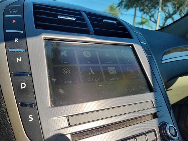 Used 2017 Lincoln MKZ Reserve w/ Luxury Package image 16