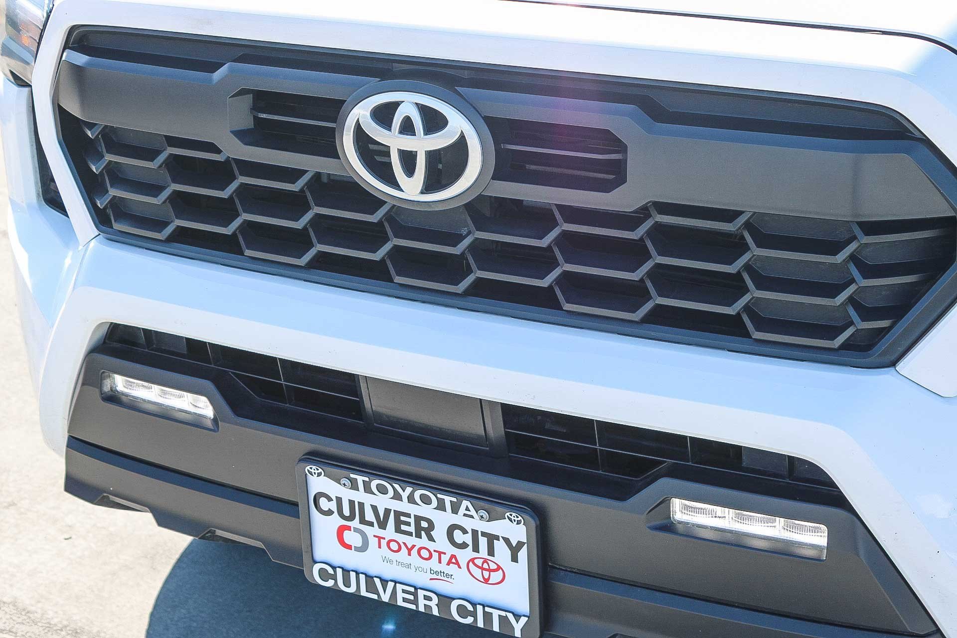 Certified 2024 Toyota Tacoma TRD Off-Road image 6