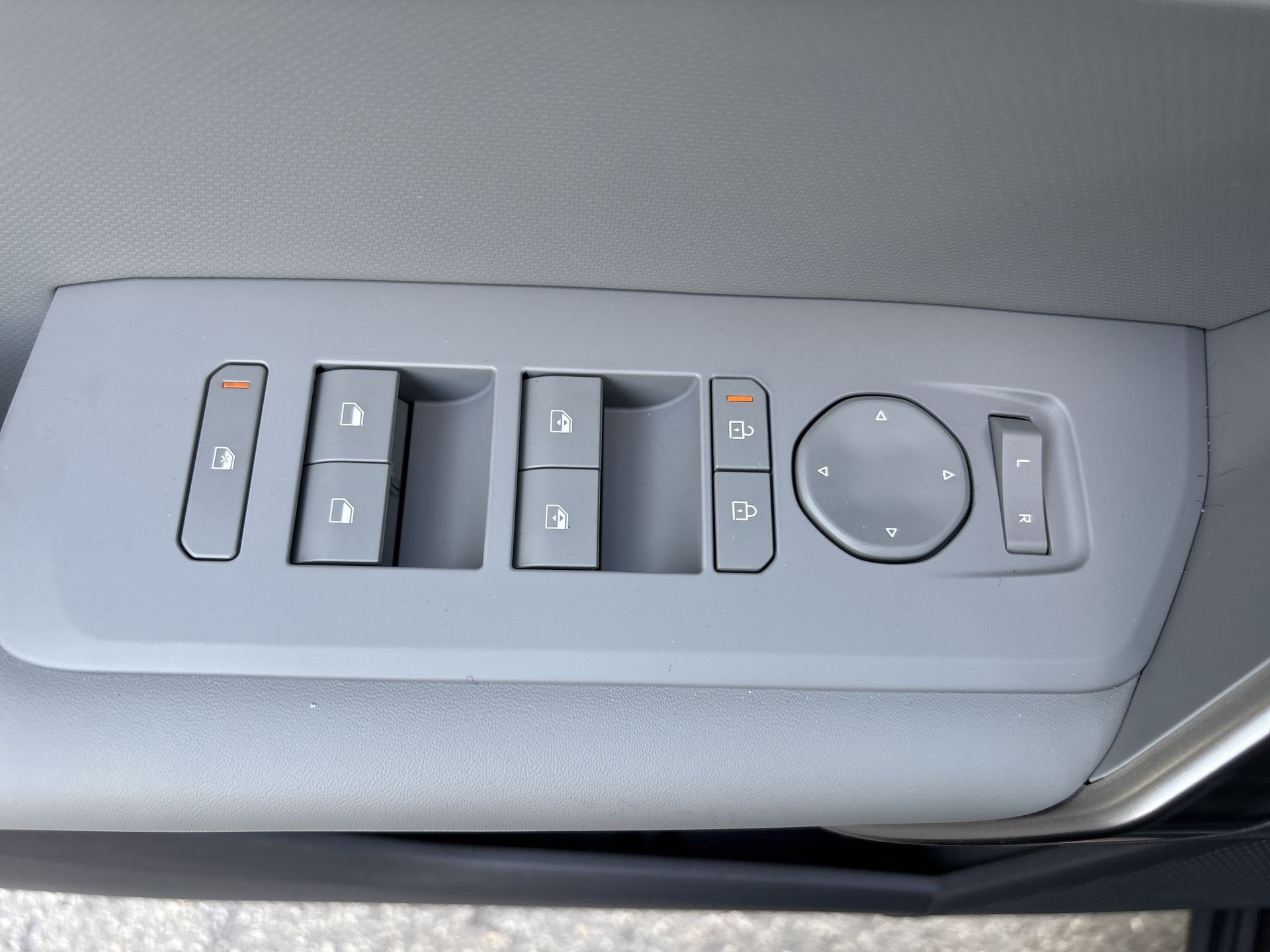 New 2027 Kia Seltos EX w/ EX Panoramic Sunroof Package FWD image 17