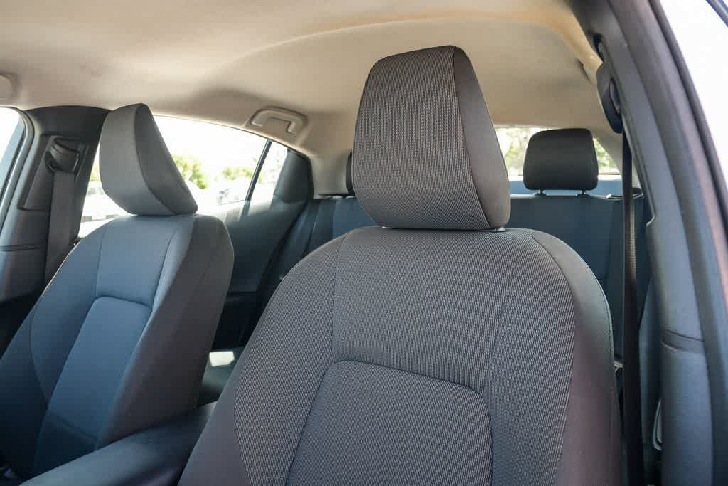 Used 2024 Toyota Prius LE FWD image 17