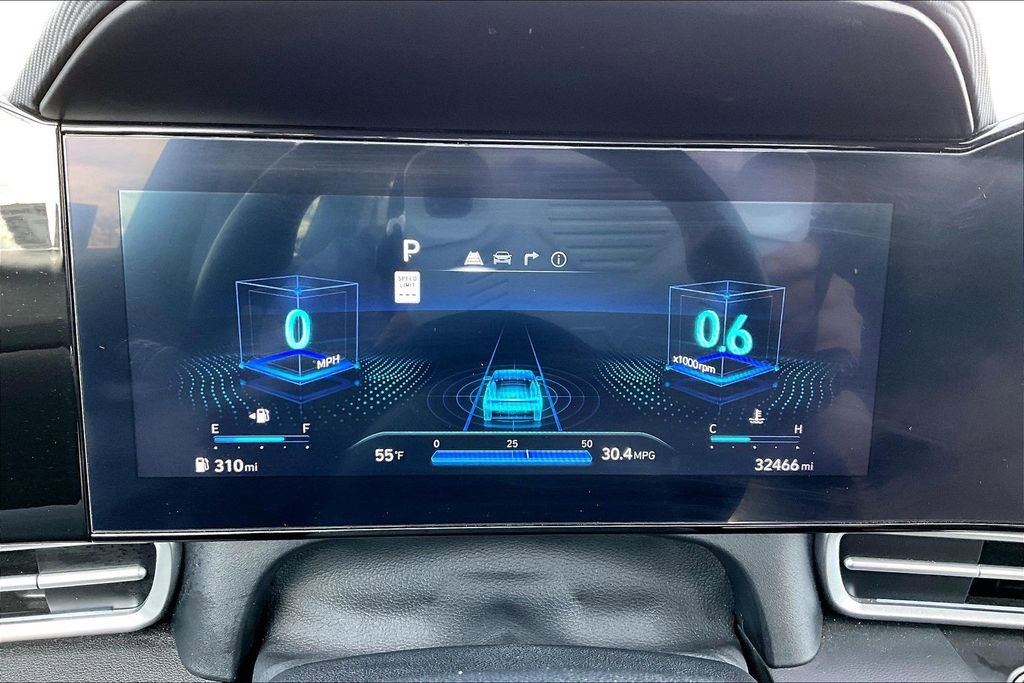 Used 2025 Hyundai Elantra SEL image 18