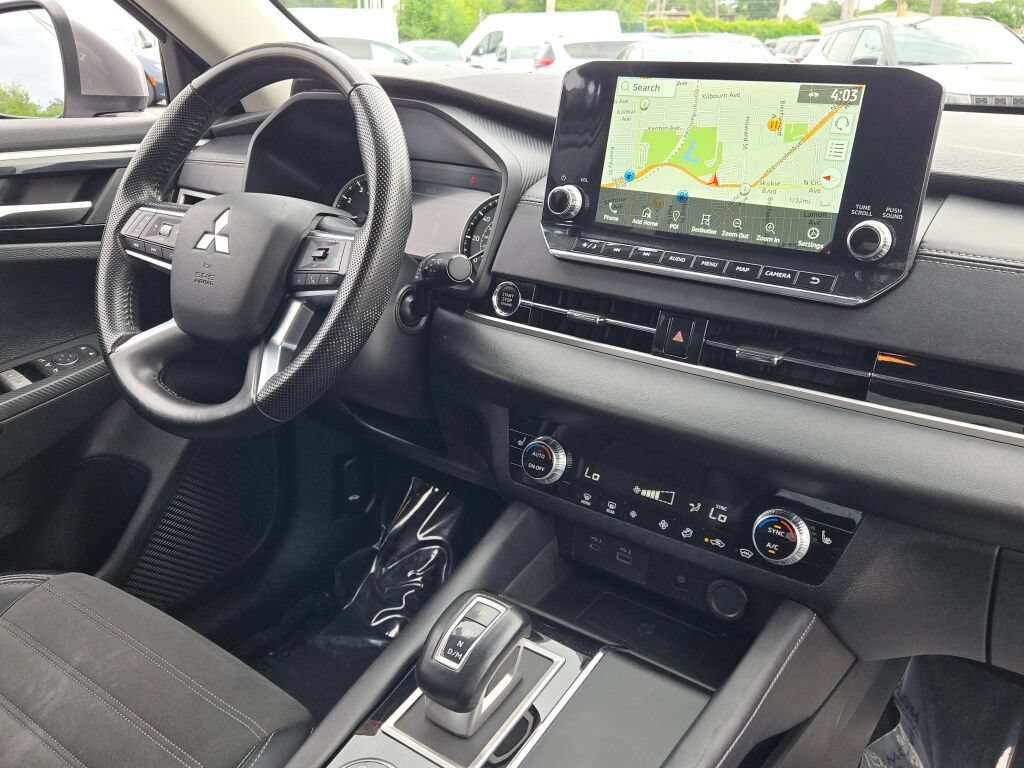 Used 2024 Mitsubishi Outlander SE Black Edition AWD/4WD image 8