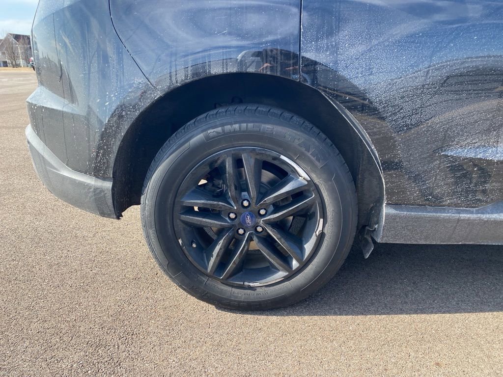 Used 2018 Ford Edge SEL w/ Equipment Group 201A image 8