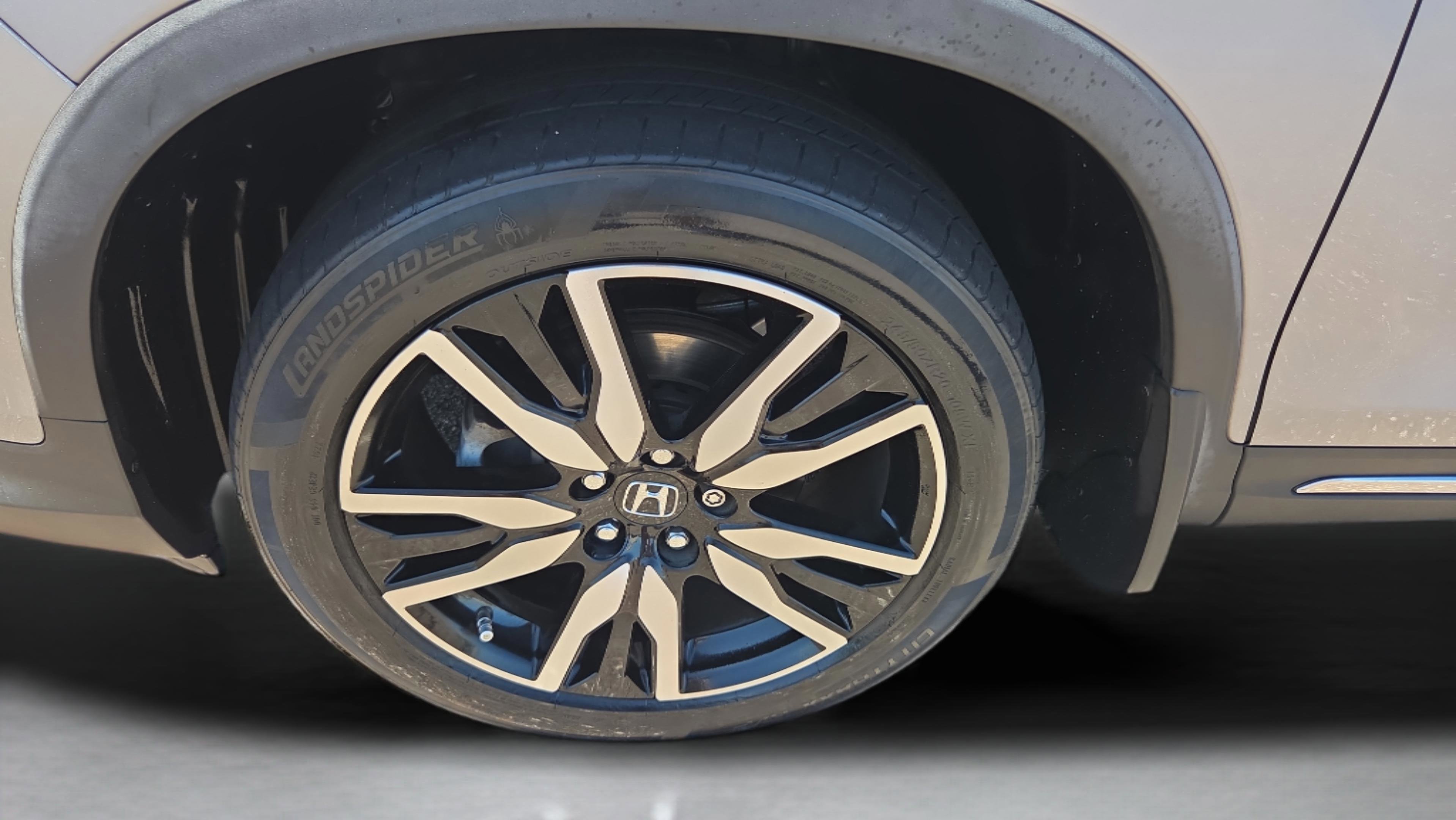 Certified 2020 Honda Pilot Touring image 31