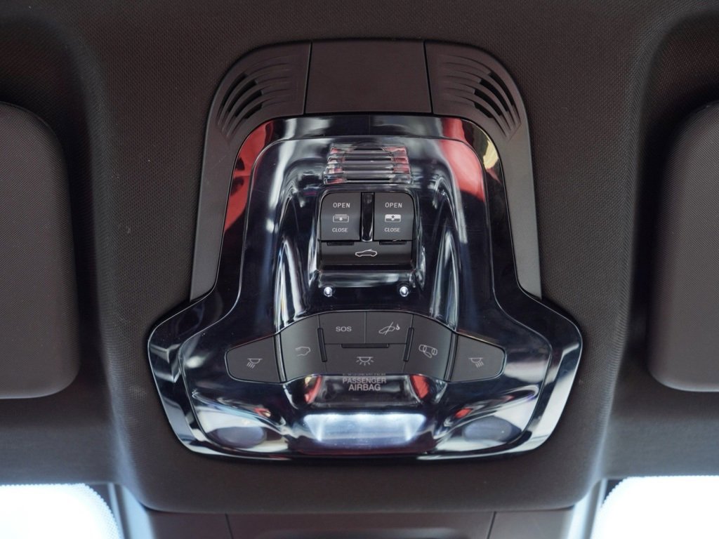 Used 2024 Dodge Hornet R/T Plus w/ Tech Pack Plus w/o Parking image 12