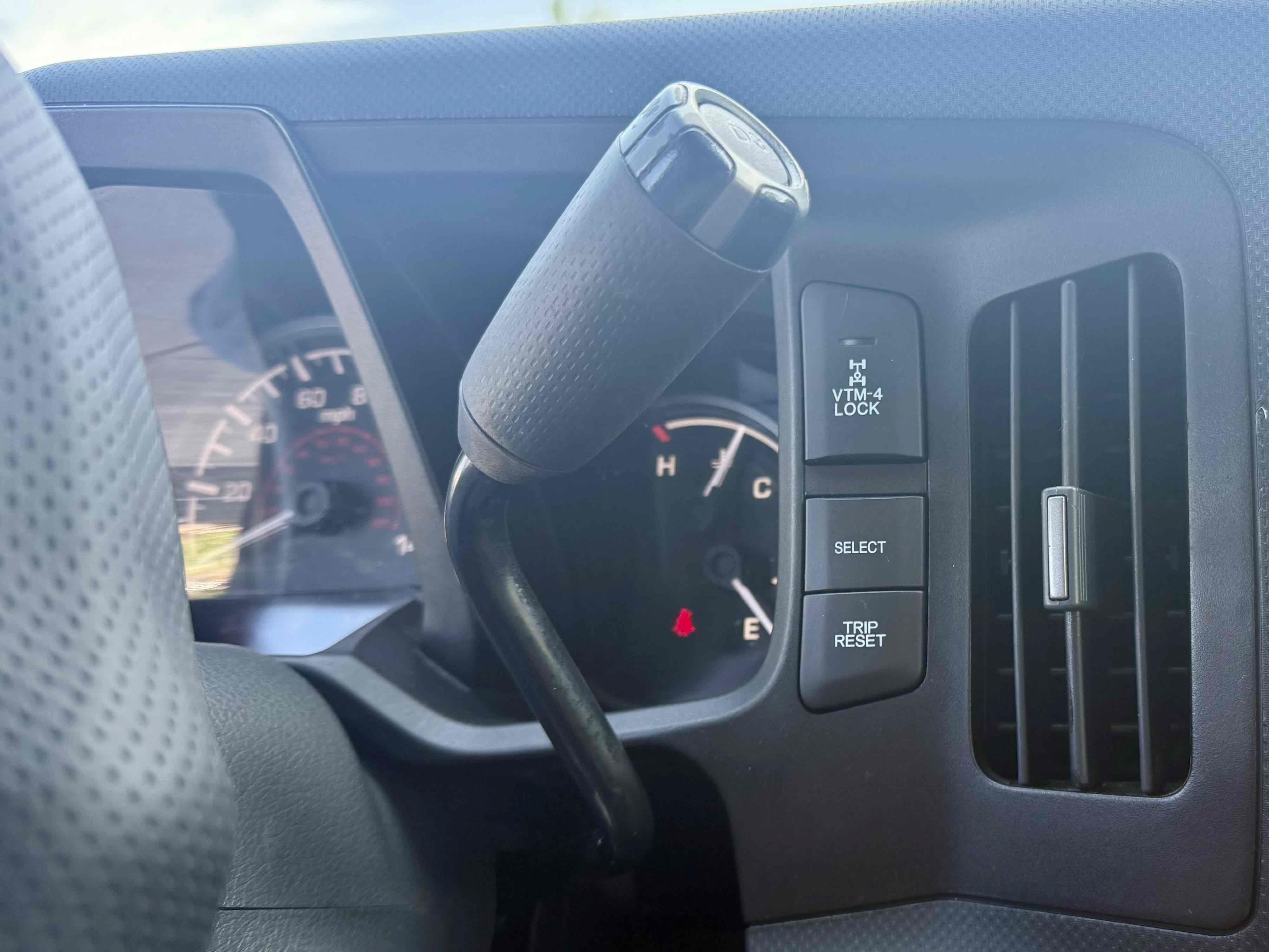 Used 2011 Honda Ridgeline RTS image 25