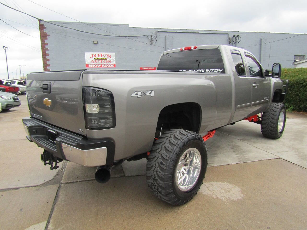 Used 2012 Chevrolet Silverado 2500 LTZ w/ LTZ Plus Package image 6