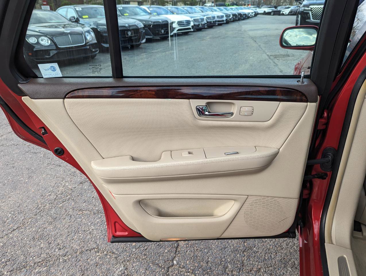 Used 2011 Cadillac DTS Premium w/ Driver Awareness Package FWD image 37