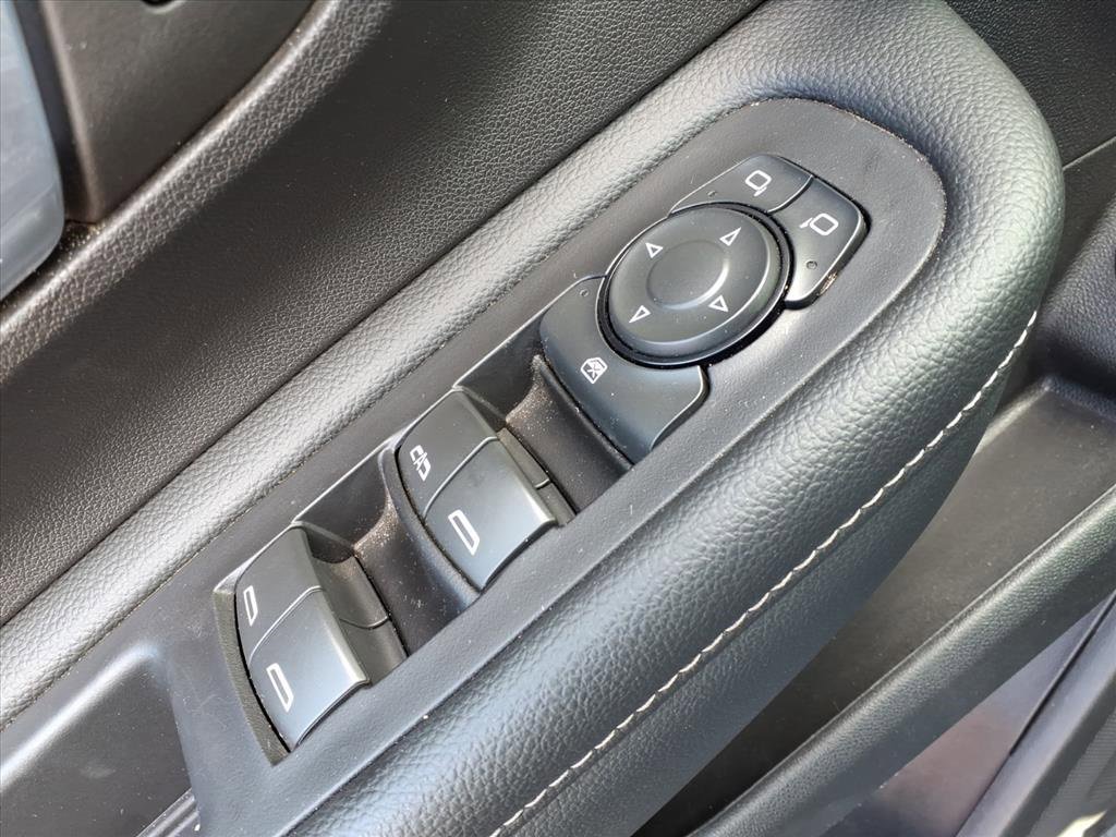 Certified 2024 GMC Terrain SLT image 17