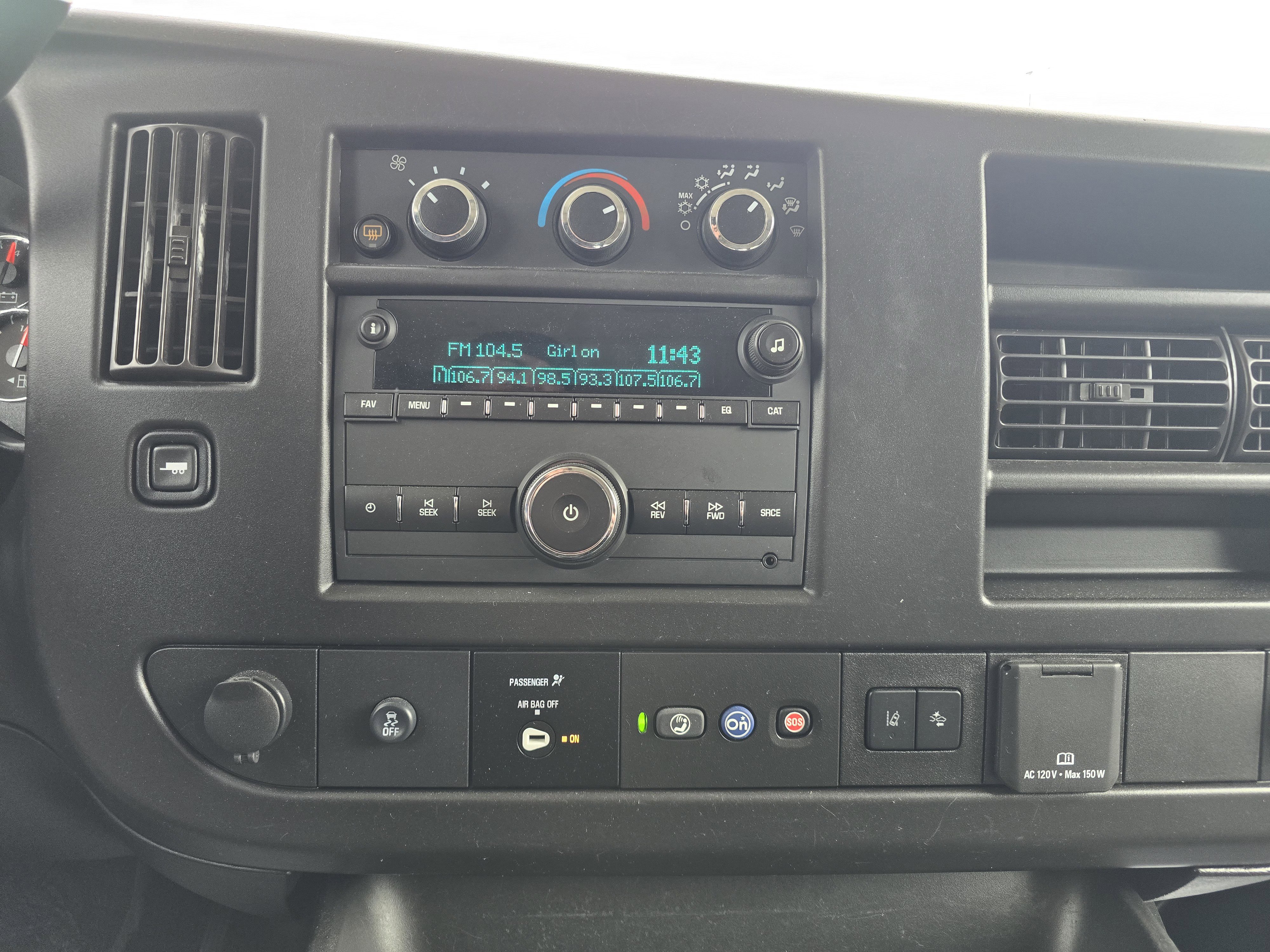 Used 2024 Chevrolet Express 3500 LS image 27