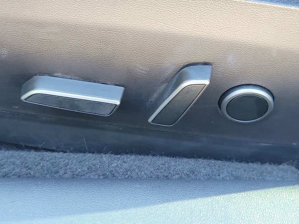Used 2022 Tesla Model 3 Standard Range RWD image 24