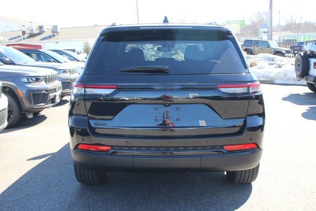 Used 2023 Jeep Grand Cherokee Altitude image 28