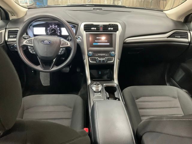 Used 2018 Ford Fusion SE w/ Fusion SE Technology Package image 9