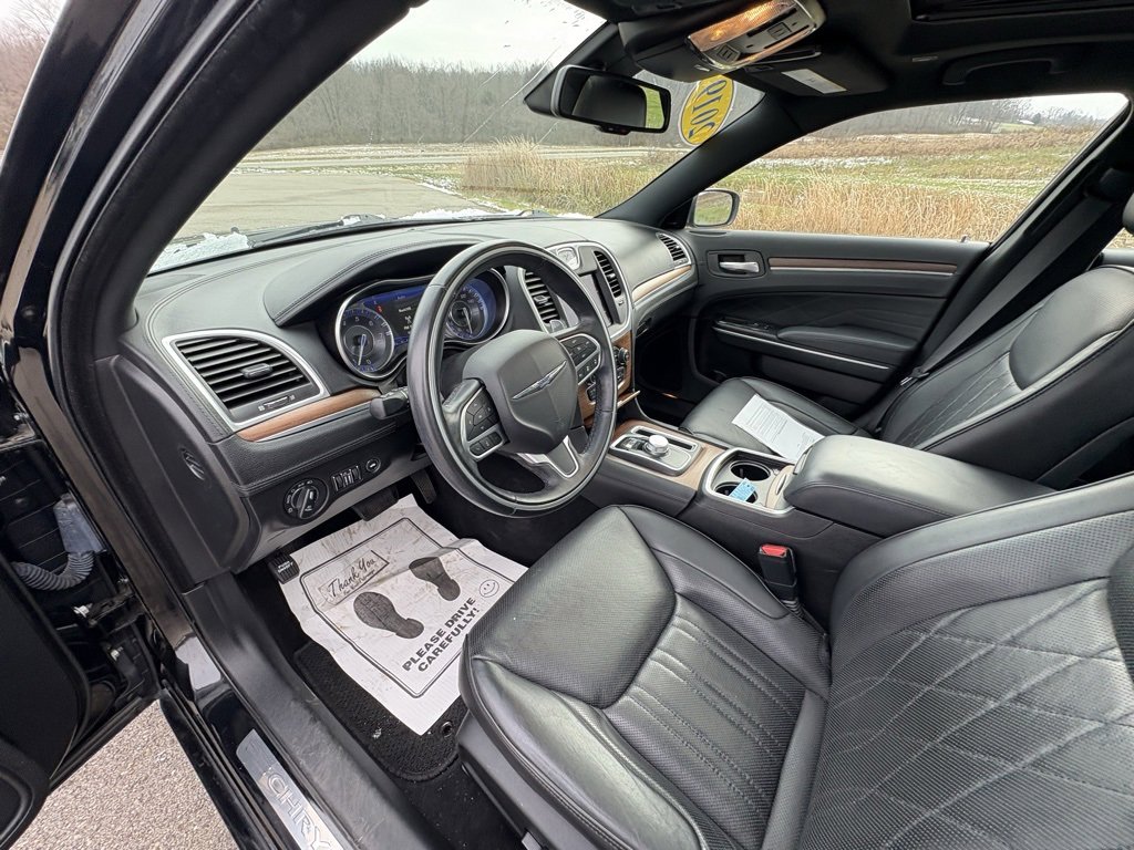 Used 2019 Chrysler 300 C w/ Sun, Sound & Nav Package image 38