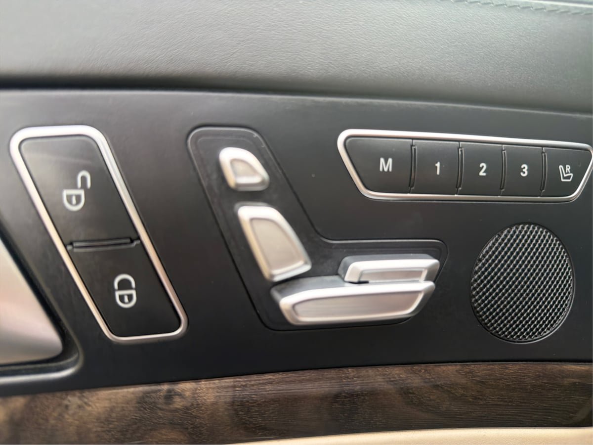 Used 2017 Mercedes-Benz SL 550 image 16