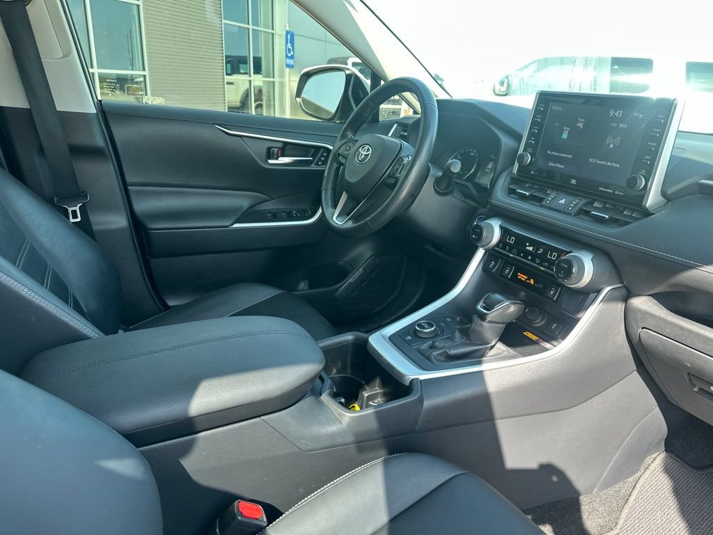 Used 2022 Toyota RAV4 XLE Premium AWD/4WD image 34