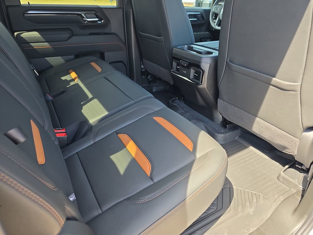 New 2026 GMC Sierra 2500 AT4 w/ AT4 Premium Plus Package AWD/4WD image 11