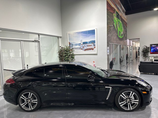 Used 2013 Porsche Panamera image 24
