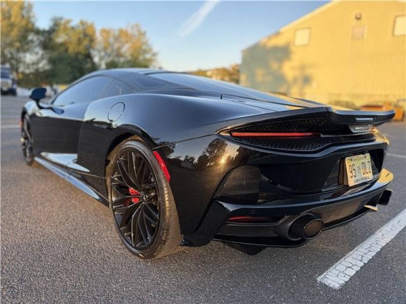 Used 2023 McLaren GT image 6