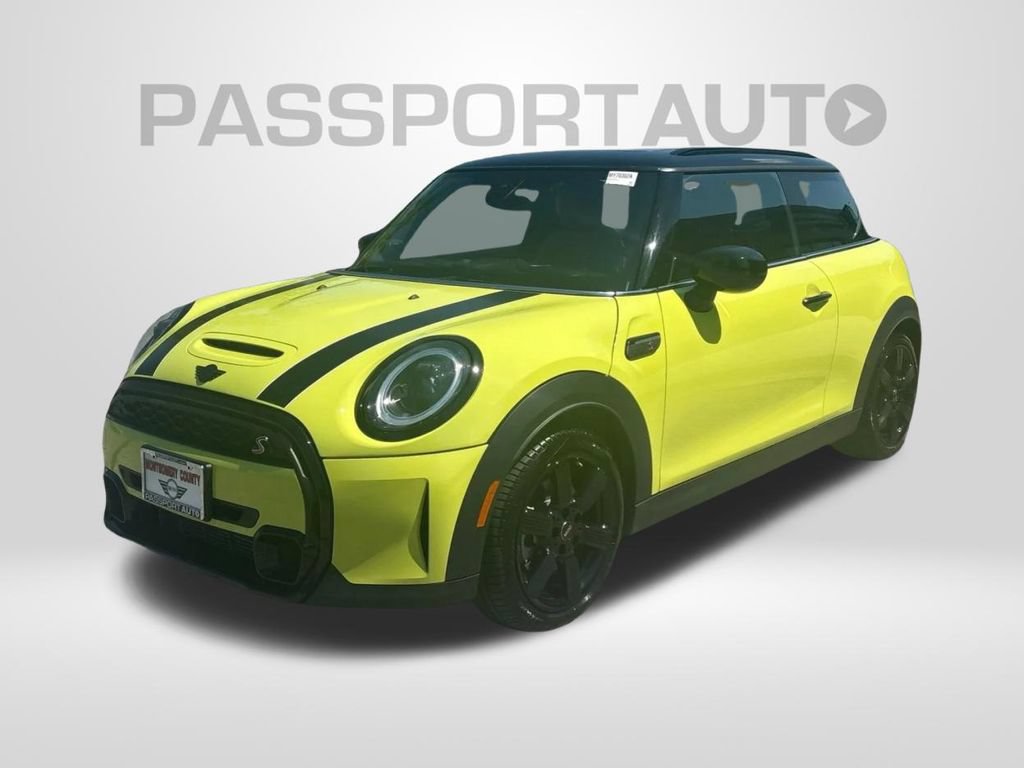 Used 2024 MINI Cooper S FWD image 1