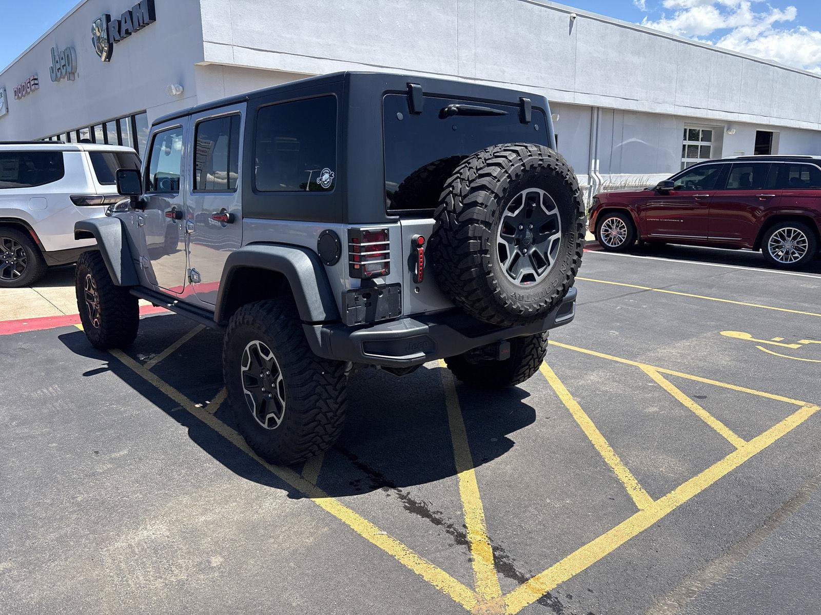 Used 2017 Jeep Wrangler Unlimited Rubicon AWD/4WD image 7
