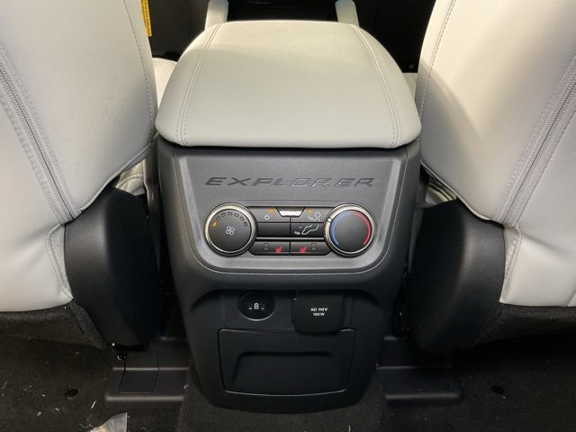 New 2026 Ford Explorer Platinum w/ LUX Leather Package image 18