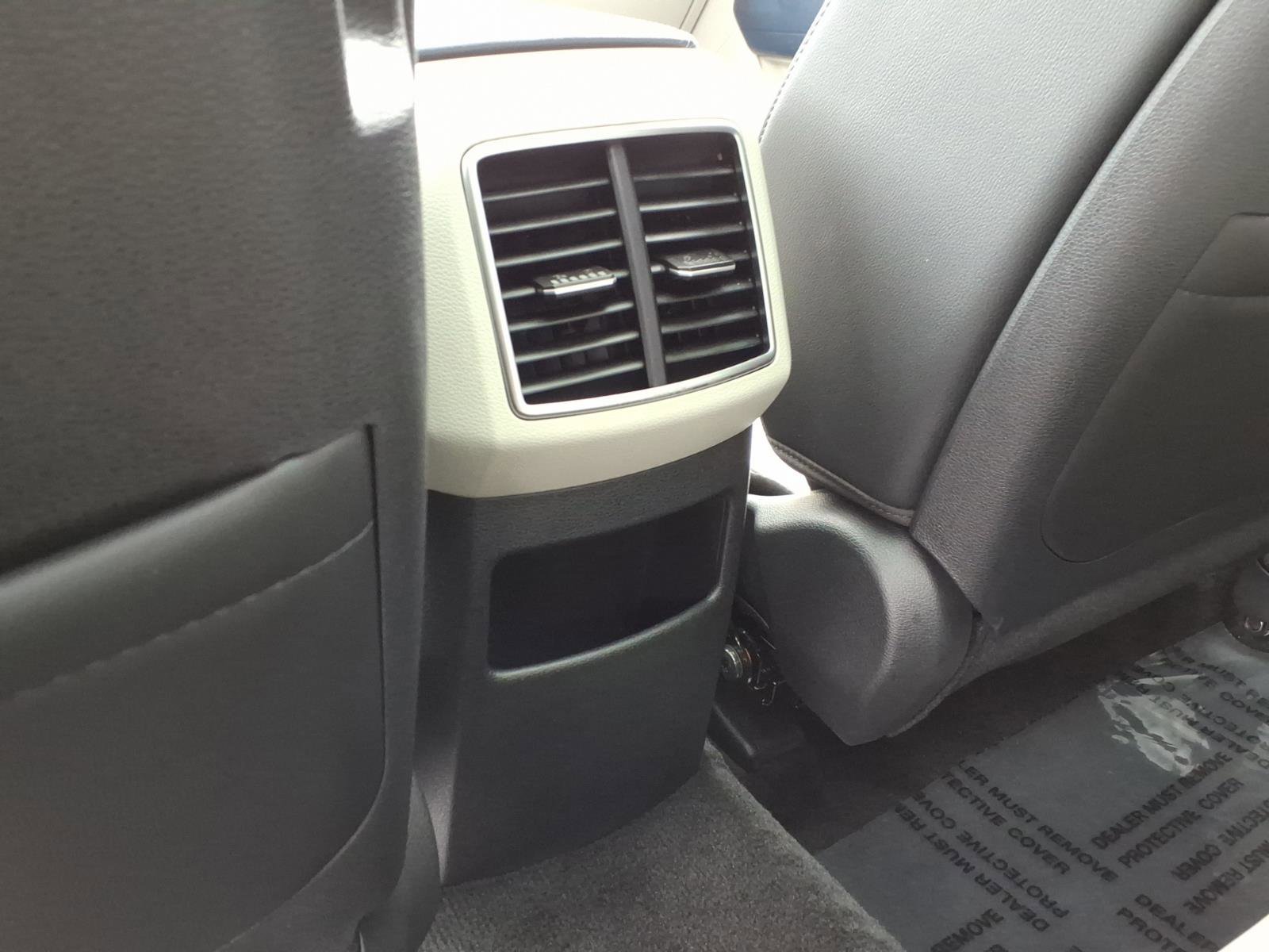 Used 2024 Kia Sportage EX w/ EX Premium Package image 7