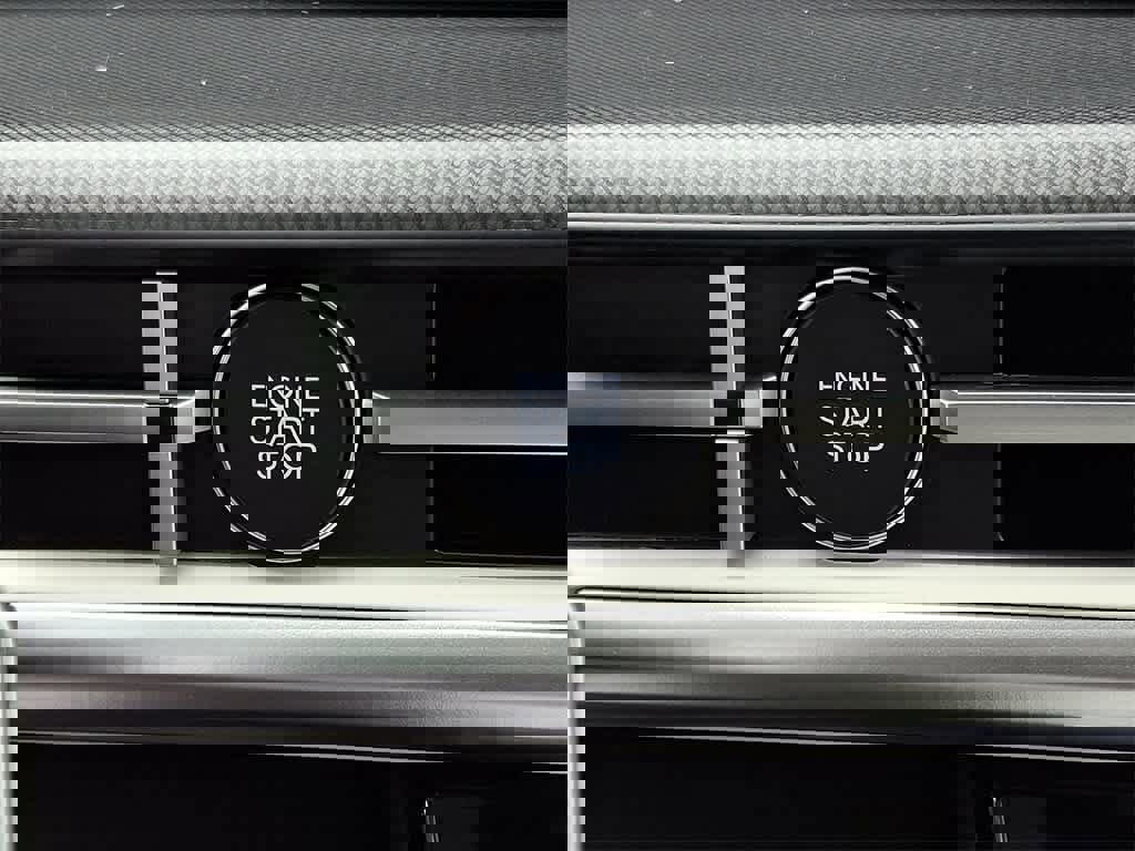 New 2026 Hyundai Santa Fe SE image 18