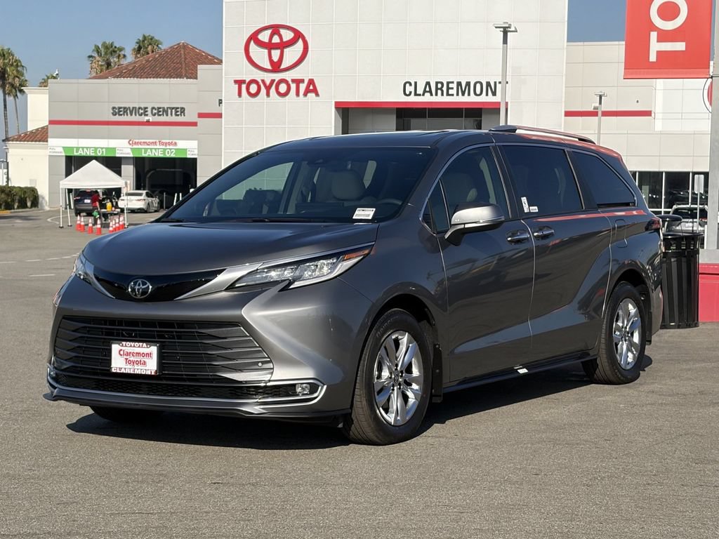 Certified 2026 Toyota Sienna Limited FWD image 42