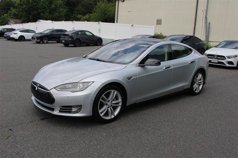 Used 2015 Tesla Model S 85 RWD image 3