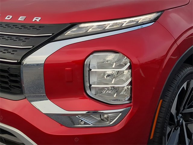 New 2025 Mitsubishi Outlander SE image 10