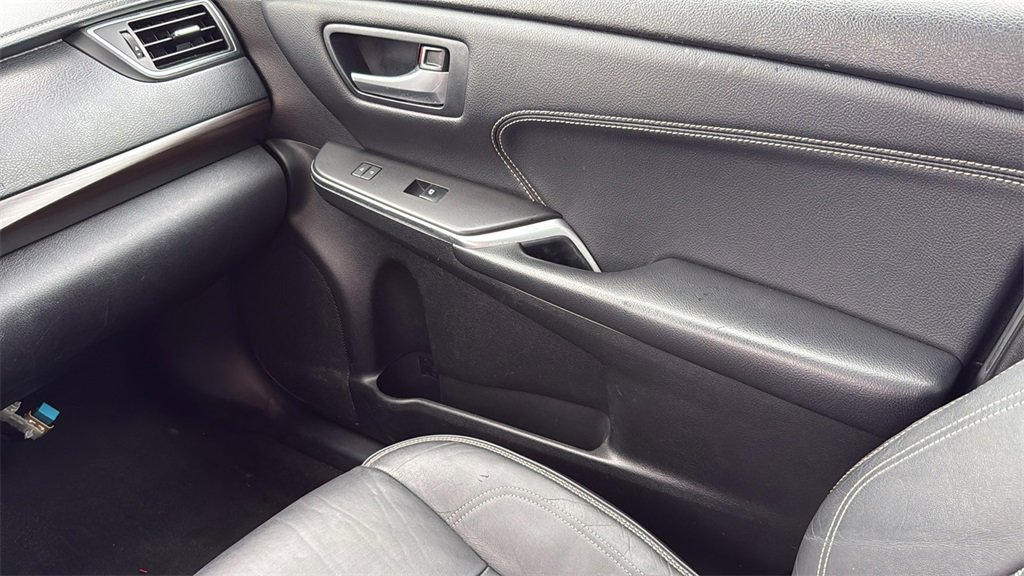 Used 2017 Toyota Camry XLE image 17