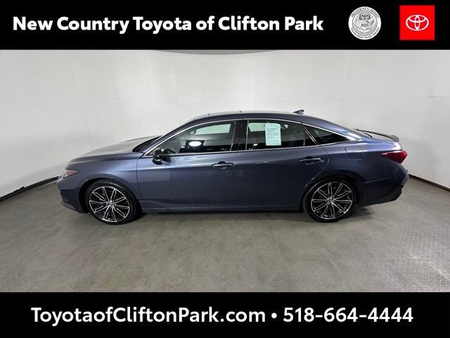 Used 2019 Toyota Avalon Touring FWD image 6