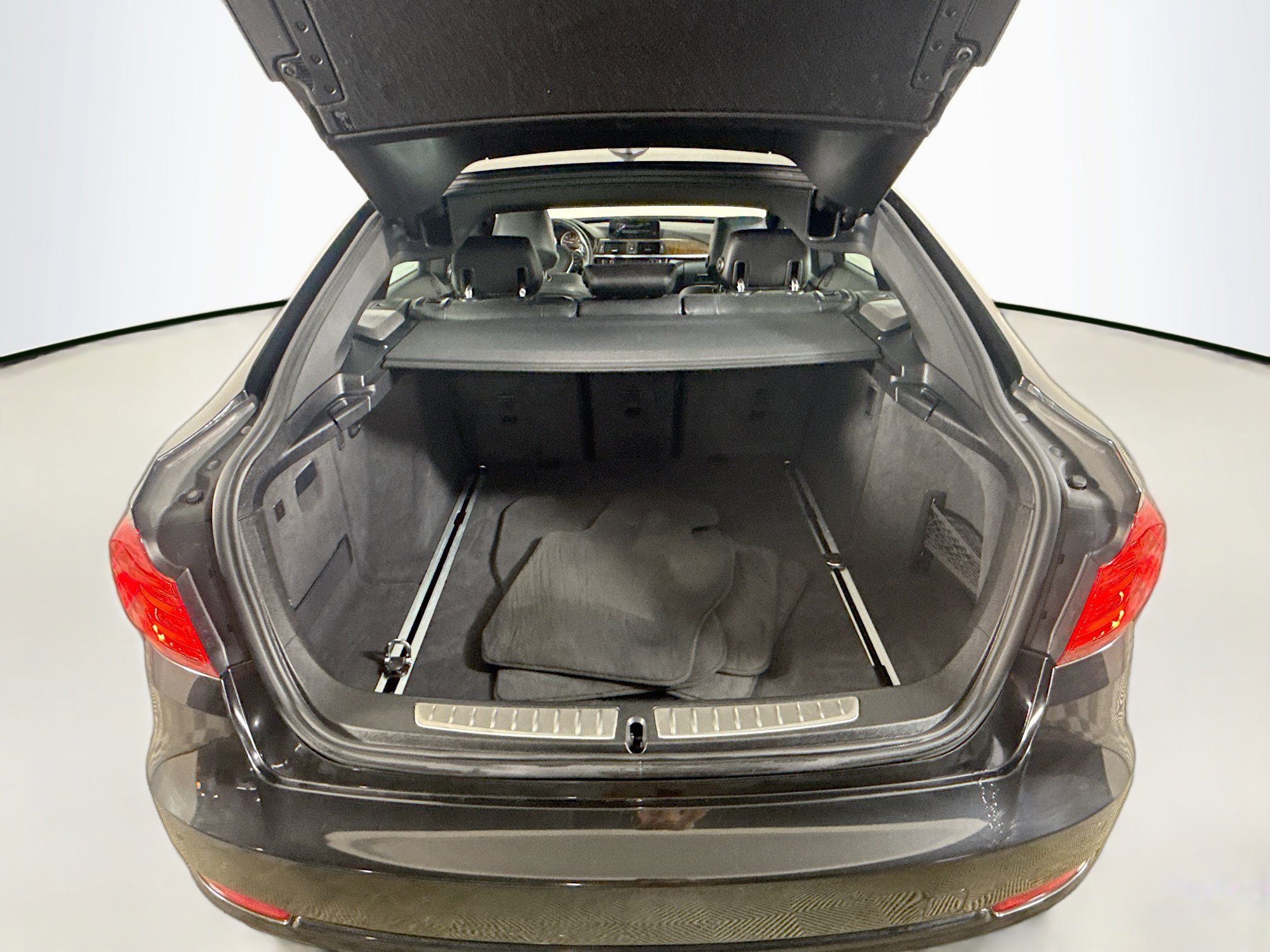 Used 2016 BMW 328i Gran Turismo xDrive image 35